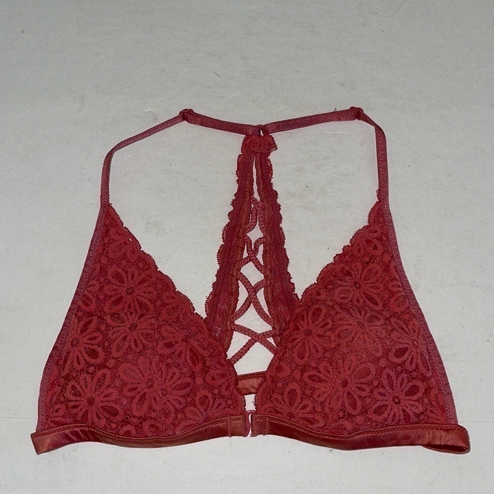 Victoria’s Secret Coral Floral Lace Lightly Padded Bralette